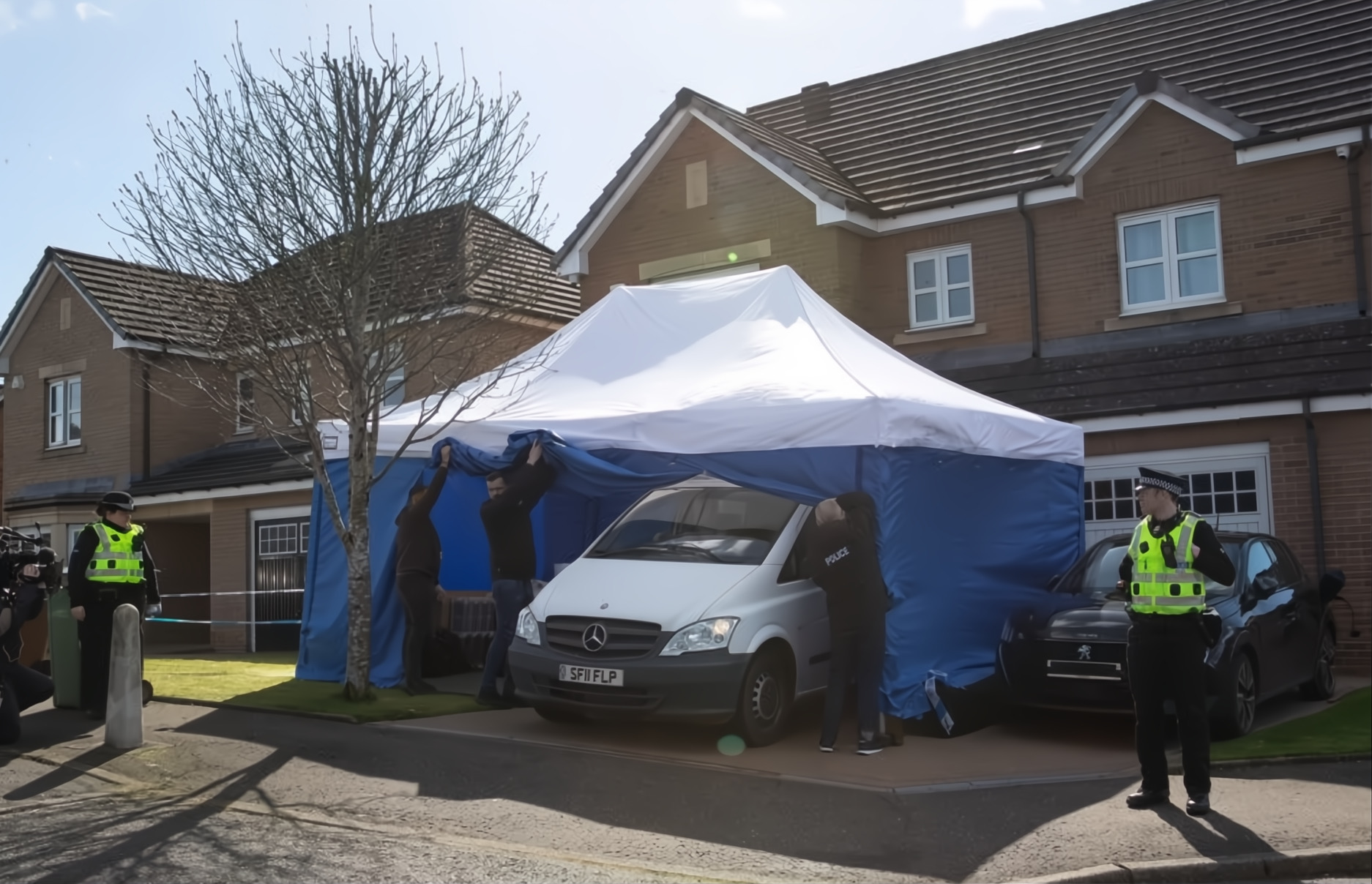 We're looking for the caravan park!