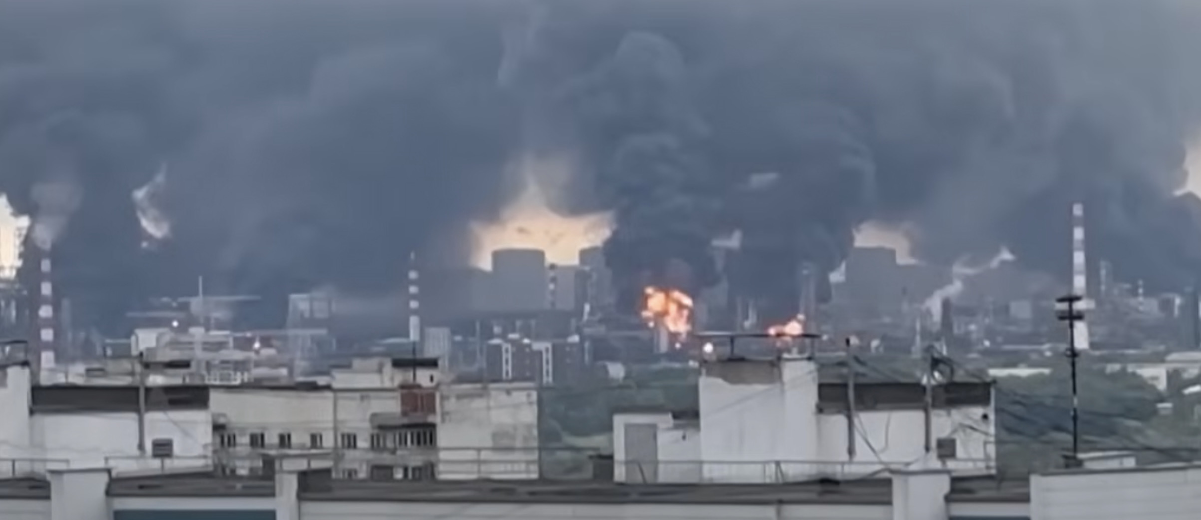 Gazprom Kapotnya Refinery burns over Moscow skyline, 18th June 2026